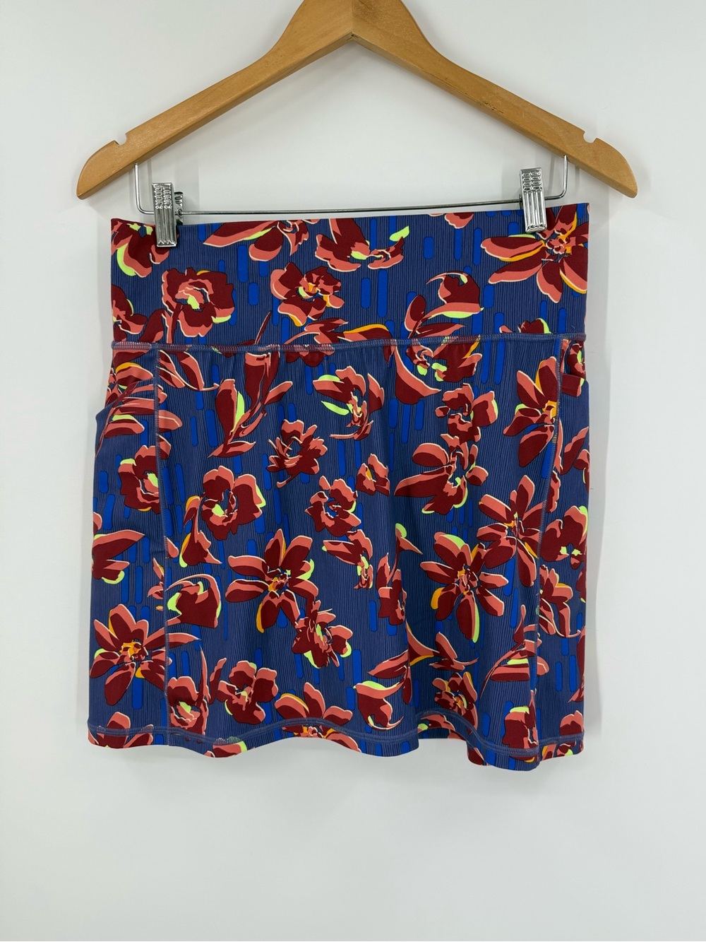 Athleta Salutation Stash High Rise 16.5 Floral Print Skort | Blue Multi | Medium